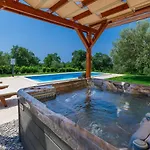 Blog 1 By Interhome Vošteni