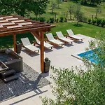 Blog 1 By Interhome Vošteni